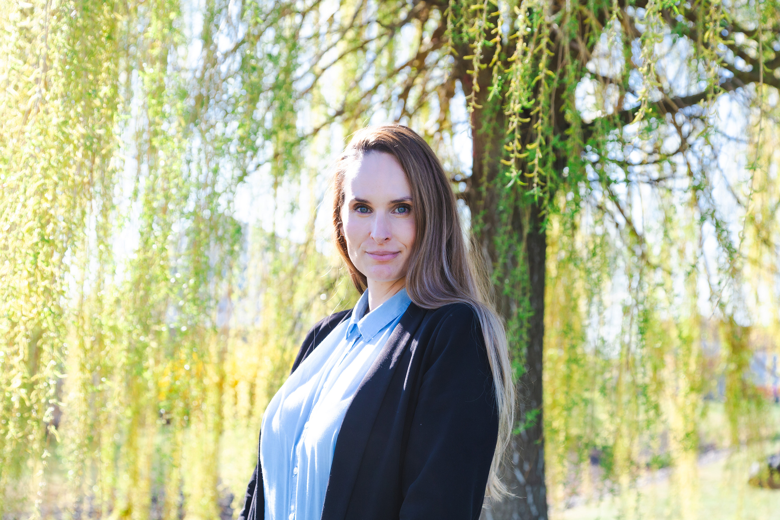 Janita Stahlofen, Ansprechpartnerin für Pflegeberatung im BKZ Erfurt, lächelt freundlich in die Kamera.